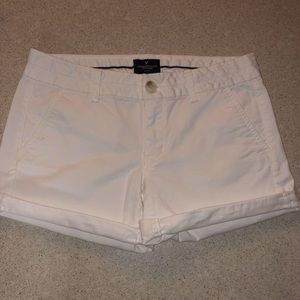 White American Eagle shorts